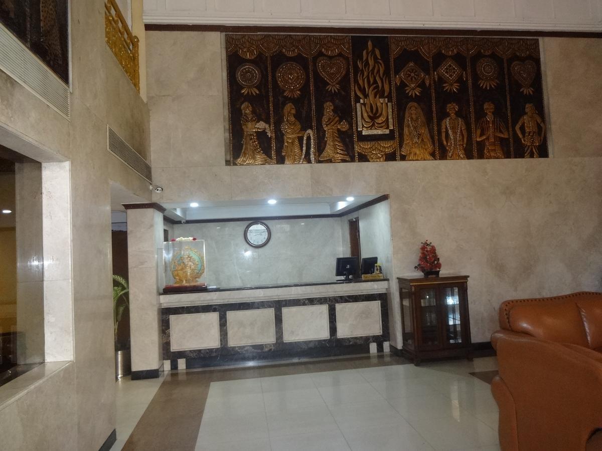 Hotel Grand Palace Chennai Eksteriør billede